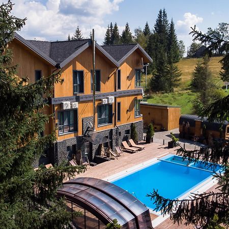 Ego Hotel Yablunytsia Buitenkant foto